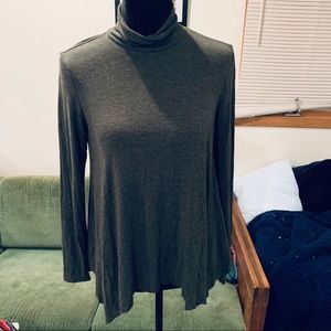 AMERICAN EAGLE SLOUCHY TURTLENECK!💫